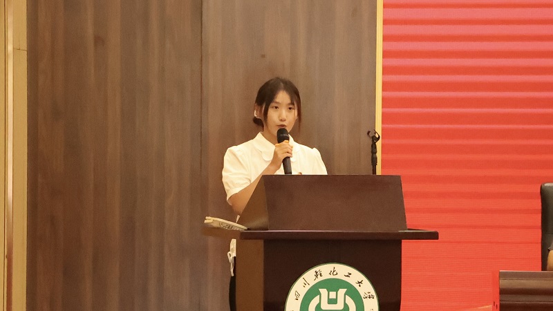 新生代表车雅棋发言 张桐源摄（3）.jpg