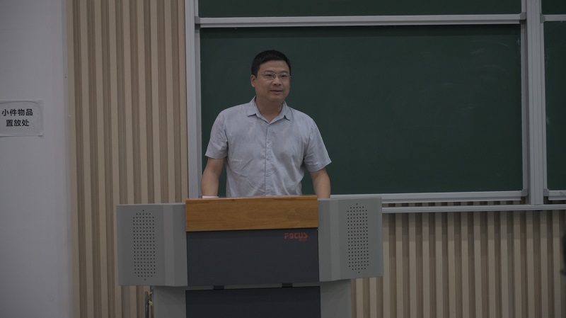 学生处处长邹国正发言.png