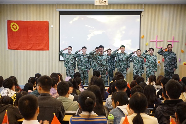 2019年法学院10月团组织生活4.JPG