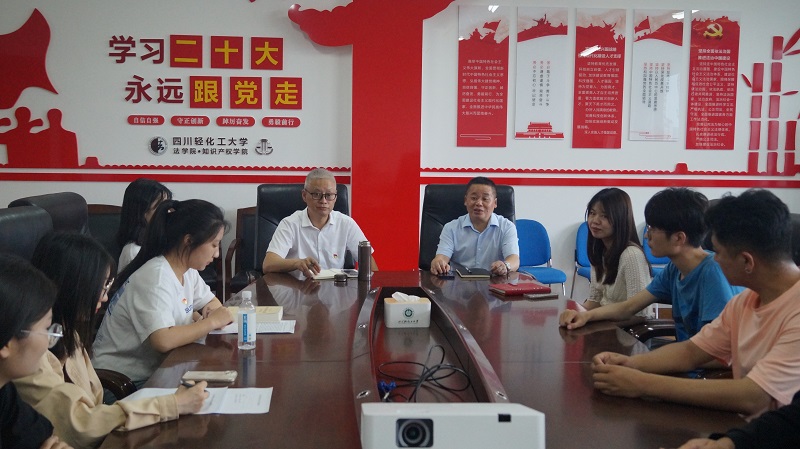 毕业生座谈会 曹云颖摄 (7).JPG