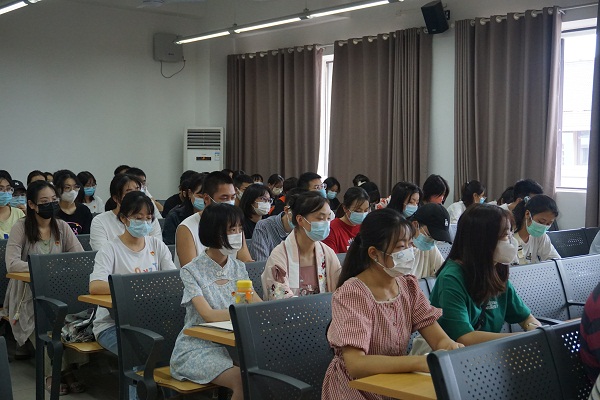 法学院学生工作大会  陈娇摄 (2).JPG