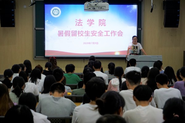 李老师.JPG